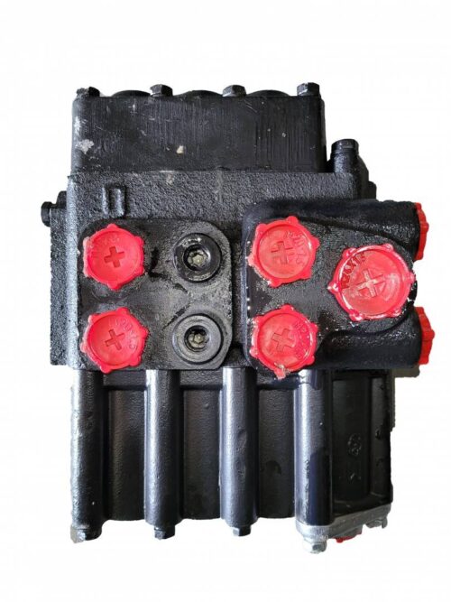 Distribuitor hidraulic tractor U650 D700 Ucraina